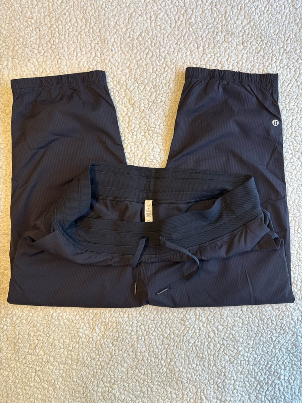 Lululemon Dance Studio Crop - Picture 8 of 8